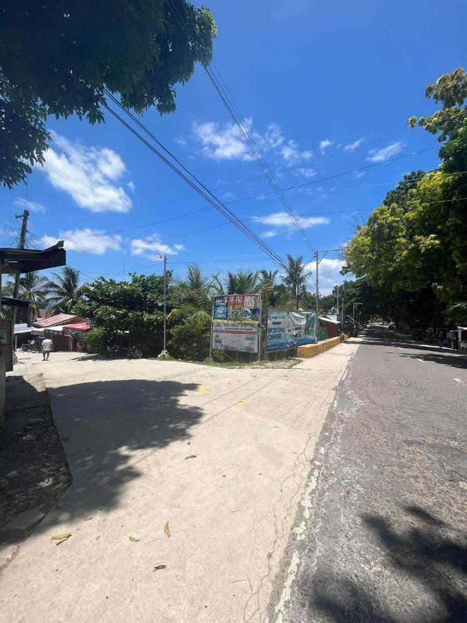 Sharky Hostel Oslob Exterior photo